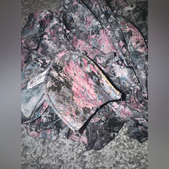 EUC- D’Allaird’s Vintage Floral Dress - Picture 10 of 12